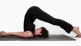 Pose de yoga pour la perte de poids abdominale